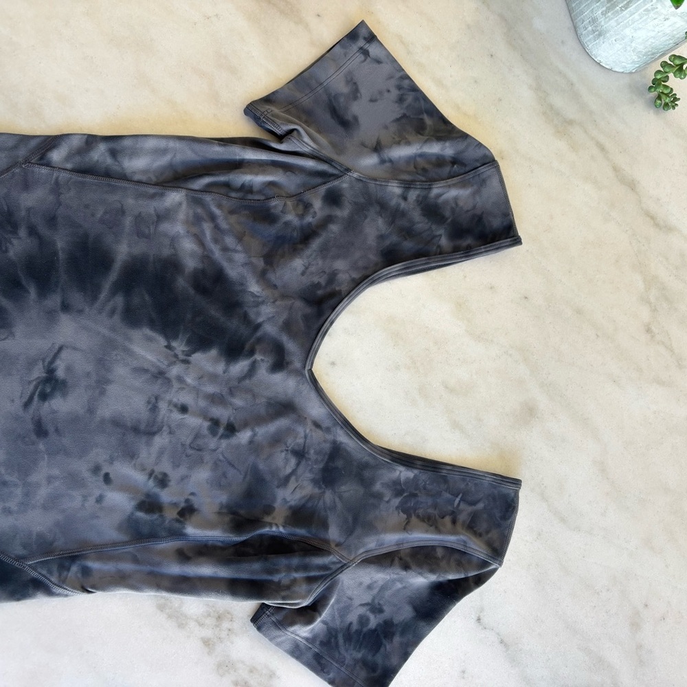 lululemon athletica Black Gray Crop Top